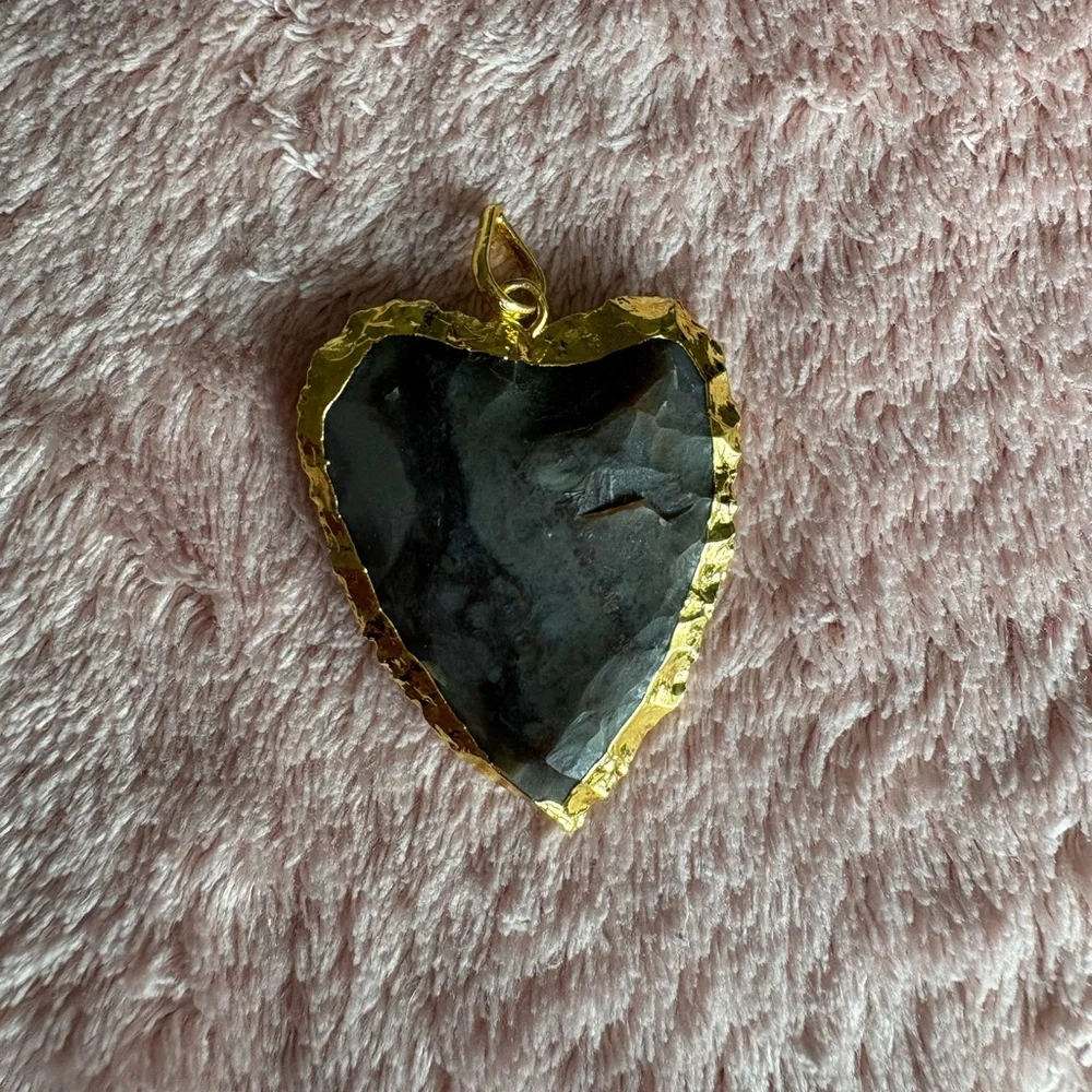 Golden Earth Heart Pendant – Natural Chert Stone with Gold Trim - Picture 4 of 5